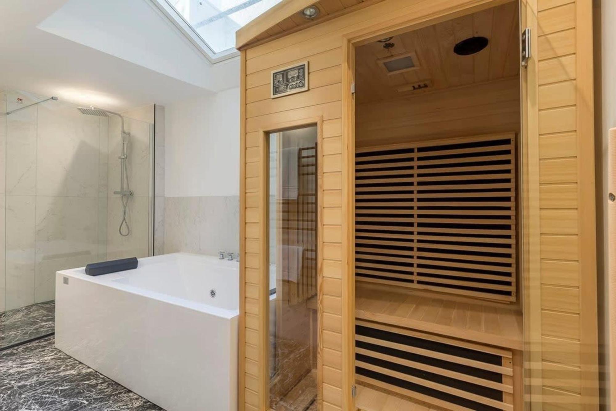 Victor Hugo Romantic Suite - Sauna Et Balneo Lyon Eksteriør bilde